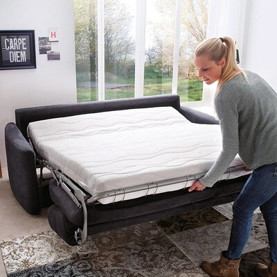 Rozkládací pohovka s matrací: pohodlné spaní pro hosty i členy rodiny